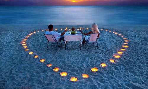 Romantic Getaways - Dining on the beach