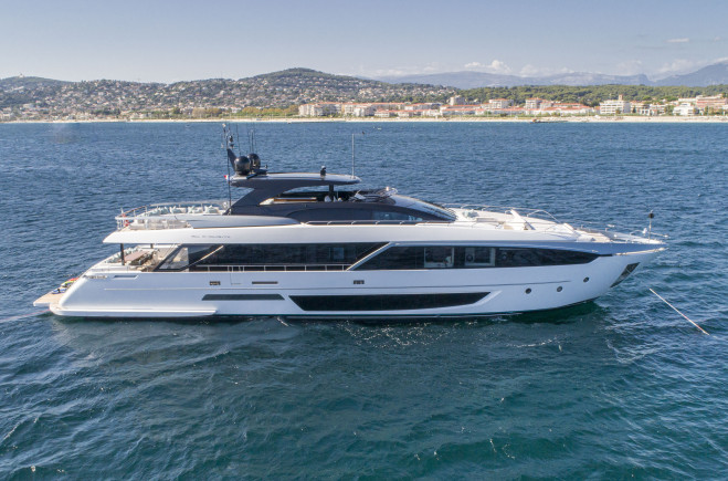 Моторная яхта Elysium I | Riva