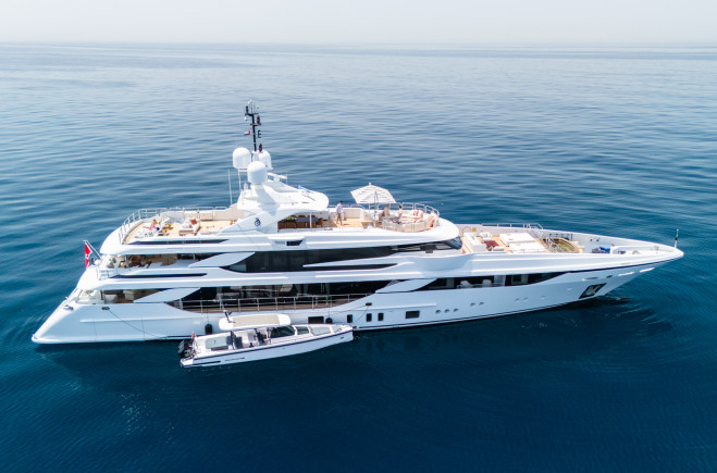 Моторная яхта BOMBAY | Benetti