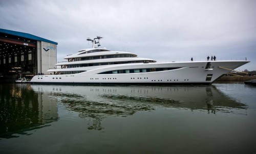 Яхта Feadship Vertigo доставлена в Антиб и переименована в Faith