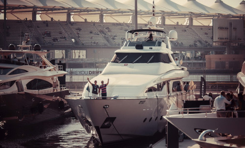 Почему стоит арендовать яхту на время Abu Dhabi Grand Prix 2023?