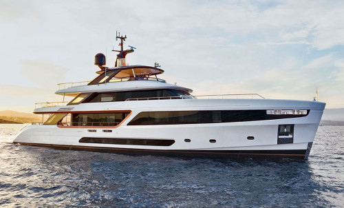 Alluria, или свежие ощущения от чартера 37-метровой яхты Benetti